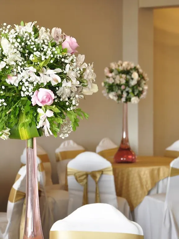 Gold Center Hotel Гуаякиль